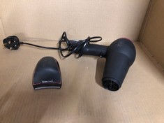 QUANTITY OF LOOSE ELECTRICAL HEALTH & BEAUTY ITEMS TO INCLUDE REVLON HAIR DRYER: LOCATION - C