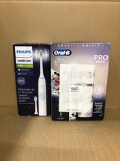 ORAL-B PRO KIDS ELECTRIC TOOTHBRUSH, 1 TOOTHBRUSH HEAD, X4 DISNEY STICKERS, 1 TRAVEL CASE, 2 MODES WITH KID-FRIENDLY SENSITIVE MODE, AGES 3+, 2 PIN UK PLUG, SPECIAL EDITION + PHILIPS SONICARE 4300 TO