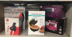 QUANTITY OF KITCHEN & APPLIANCES ITEMS TO INCLUDE NOSTALGIA MWF5AQ MY MINI PERSONAL ELECTRIC WAFFLE MAKER, HASH BROWNS, FRENCH TOAST GRILLED CHEESE, QUESADILLA, BROWNIES, COOKIES, AQUA: LOCATION - E