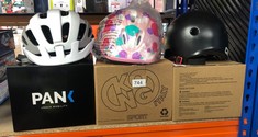 QUANTITY OF SPORTS & EXERCISE ITEMS TO INCLUDE KONG ITALY KIDS BIKING SPORT HELMET: LOCATION - F