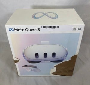 META QUEST 3 128GB VR HEADSET MODEL NO S3A: LOCATION - B RACK