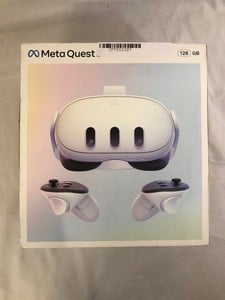 META QUEST 3 128GB V.R HEADSET (RRP - £479) MODEL NO S3A: LOCATION - A RACK