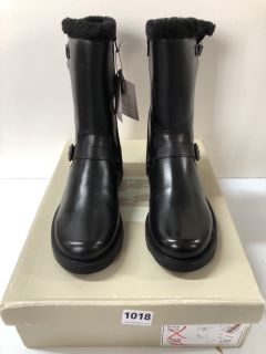 JOHN LEWIS LEIA 2 BLACK BOOTS - SIZE 5 (239481)