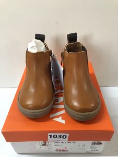 JOHN LEWIS CHILDREN'S ANYDAY CHELSEA TAN BOOTS - SIZE C4 (239481)