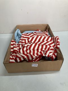 BOX OF CHILDREN'S CLOTHING (612344)