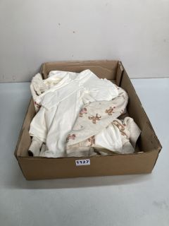 BOX OF CHILDREN'S CLOTHING (612344)