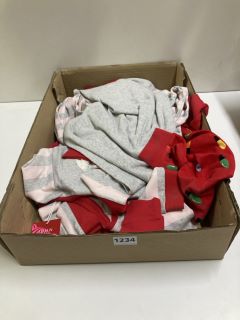 BOX OF CLOTHING TO INC JOHN LEWIS POLAR BEAR PJ(629447)