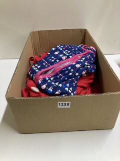 BOX OF CLOTHING TO INC JOHN LEWIS MEN'S CHARACTER PJS (629447)