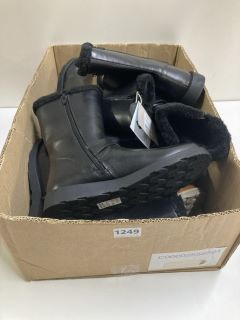 BOX OF FOOTWEAR TO INC JOHN LEWIS ISOBEL 2 CHILDREN'S BOOTS VARIOUS SIZES (629447)