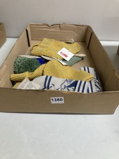 BOX OF  HATS (629678)