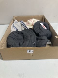 BOX OF HATS (629678)