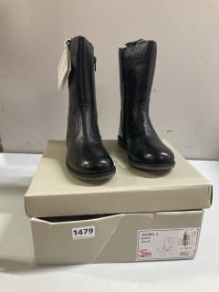 JOHN LEWIS ISOBEL 2 CHILDREN'S BLACK BOOTS - SIZE 13.5 (629162)