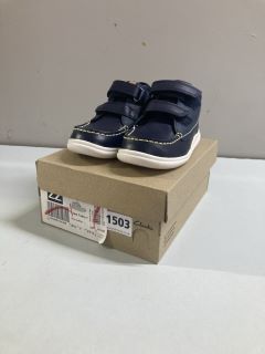 CLARKS CREST TUKTU CHILDREN'S NAVY LEATHER SHOES - SIZE 9.5 (629162)