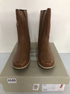 JOHN LEWIS ISOBEL 2 TAN BOOTS - SIZE: 2 (619698)