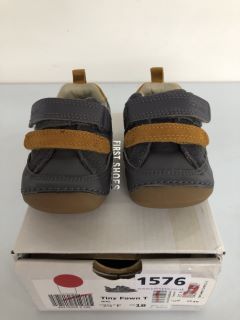 CLARKS TINY FAWN T CHILDREN'S GREY SHOES - SIZE: 2 1/2 (619698)