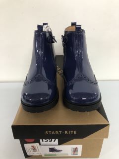 START.RITE FRENCH NAVY PATENT/CHECK CHELSEA BOOTS - SIZE: 12F (619357)