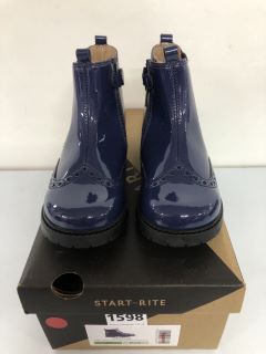 START.RITE FRENCH NAVY PATENT/CHECK CHELSEA BOOTS - SIZE: 11F (619357)