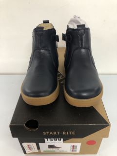 START.RITE NAVY LEATHER ENERGY BOOTS - SIZE: 11F (619357)