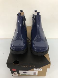 START.RITE FRENCH NAVY PATENT/CHECK CHELSEA BOOTS - SIZE: L1F (619357)