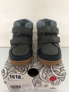 CLARKS FLASH RISE K CHILDREN'S DENIM BLUE LEA SHOES - SIZE: 9 1/2 (619357)