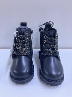 JOHN LEWIS COCO BOOT CHILDREN'S BLACK BOOTS - SIZE: C5 (611276)