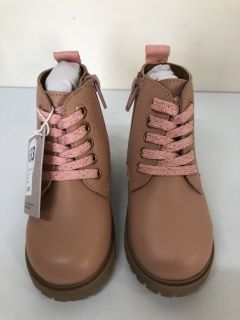 JOHN LEWIS COCO BOOT CHILDREN'S PINK BOOTS - SIZE: C6 (611276)