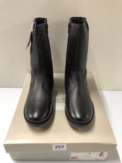 JOHN LEWIS ISOBEL 2 BLACK BOOTS - SIZE: 3 (611276)