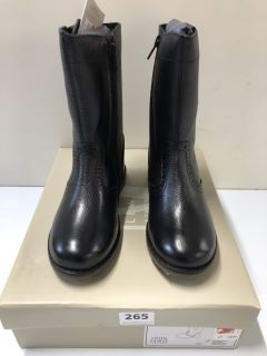 JOHN LEWIS ISOBEL 2 CHILDREN'S BLACK BOOTS - SIZE: 12.5 (611276)