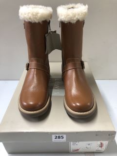 JOHN LEWIS LEIA 2 TAN BOOTS - SIZE: 2 (611276)