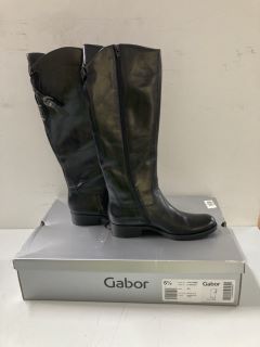 GABOR ANIMATE BLACK LEATHER BOOTS - SIZE: 5 1/2 (655262)