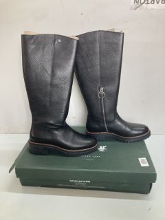 BARBOUR BLAIRE BLACK BOOTS - SIZE: 6 (649864)