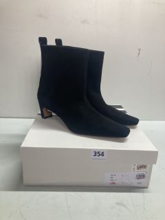 JOHN LEWIS PERTH BLACK HEELED BOOTS -SIZE: 7 (649864)