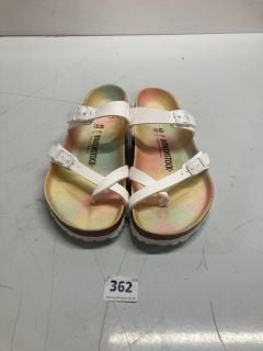 BIRKENSTOCK MAYARI SANDEL'S - SIZE: 7 (649864)