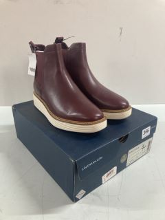 COLE HAAN PLATFORM CHELSEA BLOODSTONE/IVOR BOOTS - SIZE: 6 (649864)