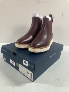 COLE HAAN PLATFORM CHELSEA BLOODSTONE/IVOR BOOTS - SIZE: 5 (649864)