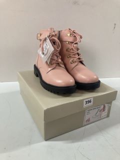 JOHN LEWIS HIKER PINK BOOTS - SIZE: 4 (636209)