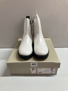 JOHN LEWIS MID CHUCK CHELSEA BOOTS - SIZE: 5 (636209)