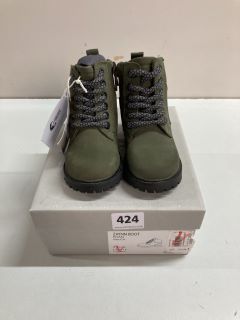 JOHN LEWIS ZAYNN CHILDREN'S KHAKI BOOTS - SIZE: C4 (636209)