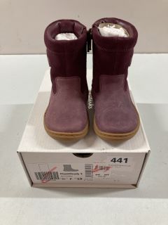 CLARKS FIRST SHOE FLASH CLOUDY BERRY LEATHER CHILDREN'S BOOTS - SIZE:3 1/2 (636209)