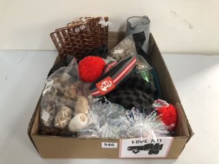 BOX OF ASSORTED ITEMS INC. TINC KRONK BOBBLE HAT (654835)