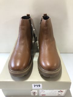 JOHN LEWIS CHELSEA BOOT TAN - SIZE: 7 (597615)