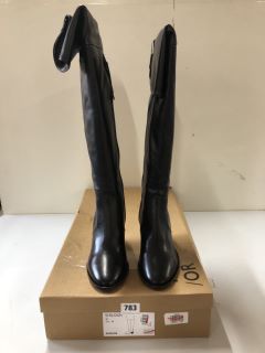 JOHN LEWIS SHILOUGH BOOTS - SIZE 5 (663049)