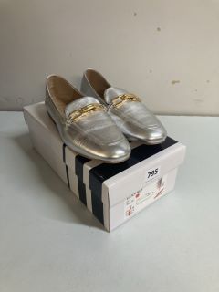 JOHN LEWIS GODFREY SILVER SHOES - SIZE 5 (663049)