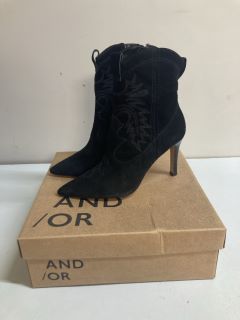 AND/OR OCTAVIO BLACK BOOT - SIZE 6 (663049)