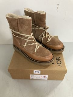 AND/OR PILOT BRTN BOOTS - SIZE 8 (663049)