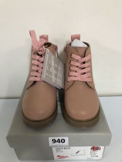 JOHN LEWIS CHILDREN'S COCO PINK BOOT - SIZE C6 (629986)