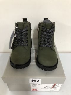 JOHN LEWIS CHILDREN'S ZAYNN KHAKI BOOTS - SIZE C5 (605000)