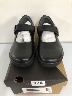 START RITE CHILDREN'S MYSTERY BLACK LEATHER SHOES - SIZE 12 G (605000)