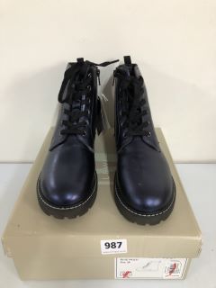 JOHN LEWIS CHUNKY LACE UP BOOTS - SIZE 6 (605000)