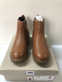 JOHN LEWIS CHELSEA TAN BOOTS - SIZE 3 (605000)